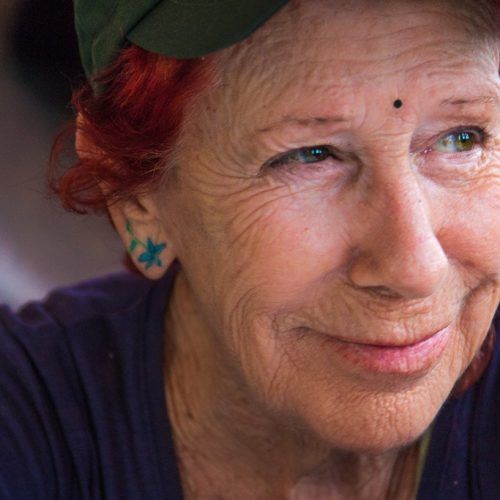 Retrato de la Abuelita Mochilera